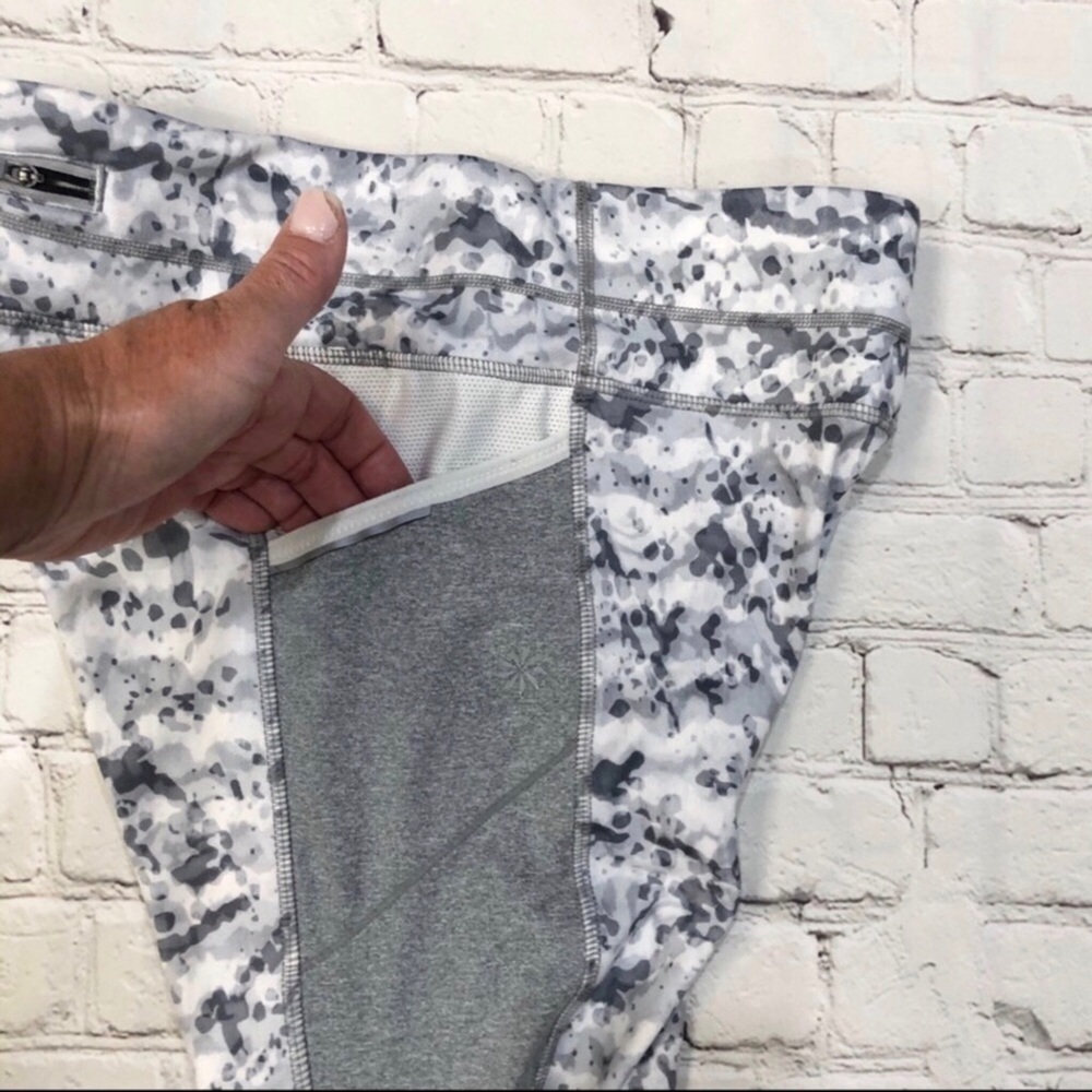 Athleta Run Dapple Be Free Crop Legging Gray White Size Small Activewear - Picture 7 of 14